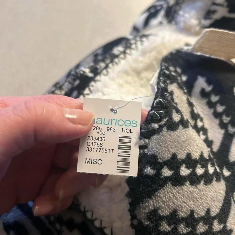 Maurice’s Nordic Patterned Black and White Blanket NWT